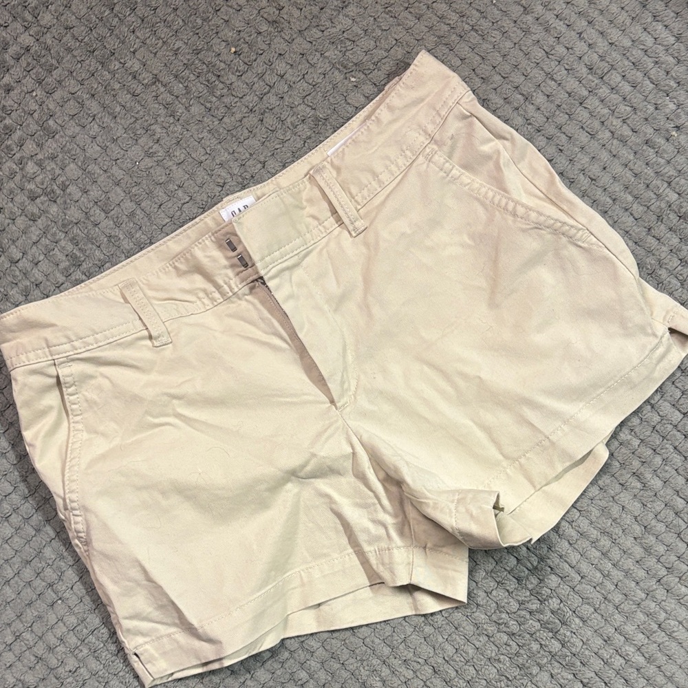 GAP Women's Beige Shorts